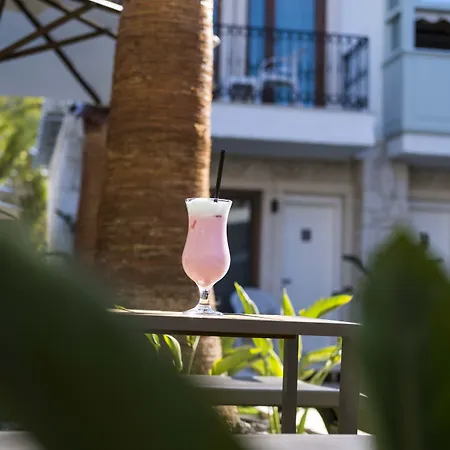 ホテル Icarus アラカティ