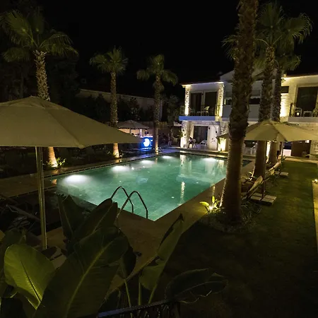Otel ıcarus 3*